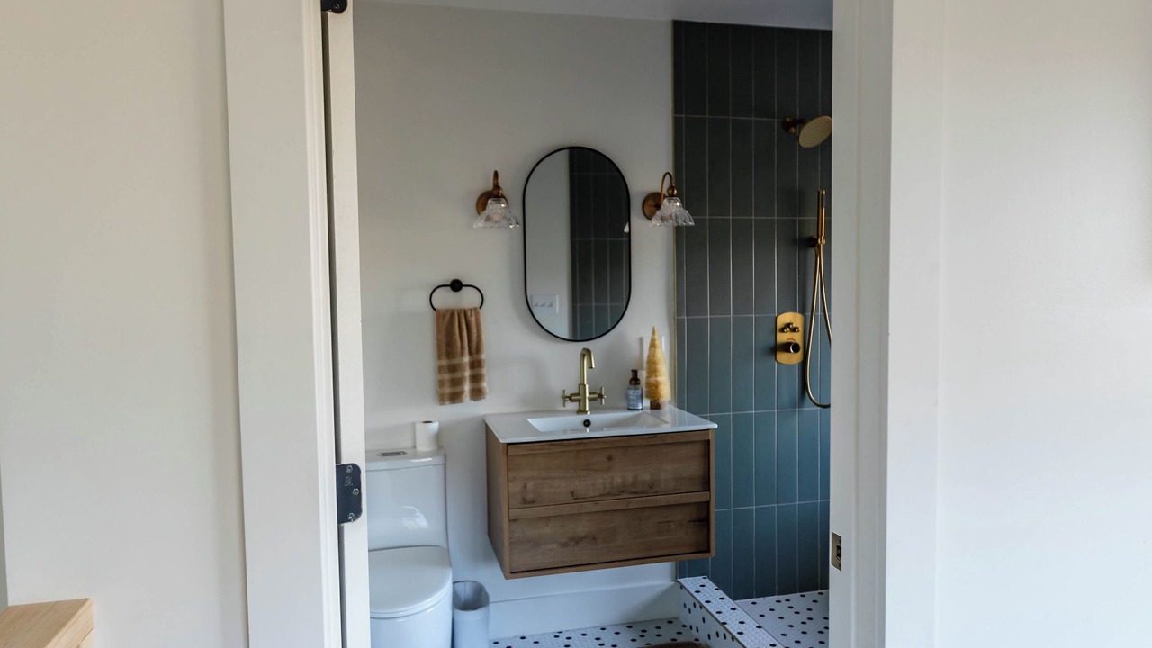 Photo of Bathroom in Byrdstown
