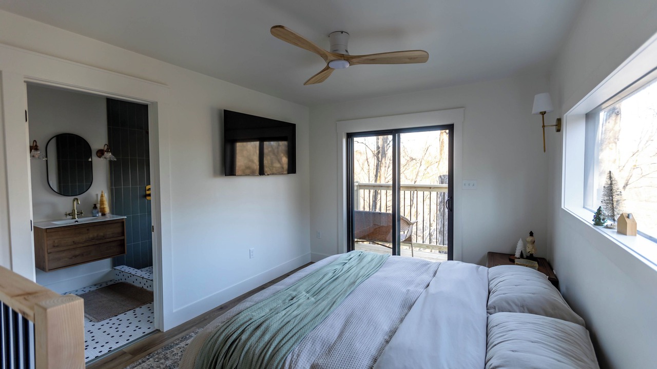 Photo of Bedroom in Byrdstown