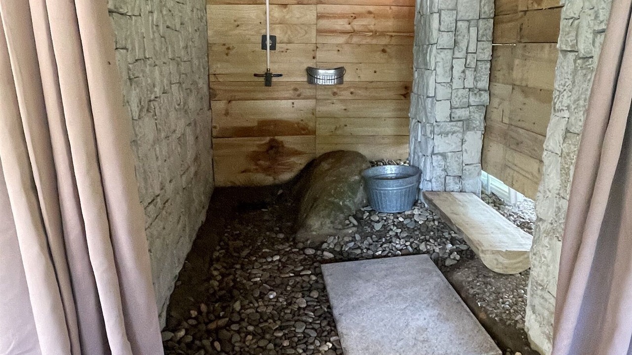 Photo of Bathroom in La Follette