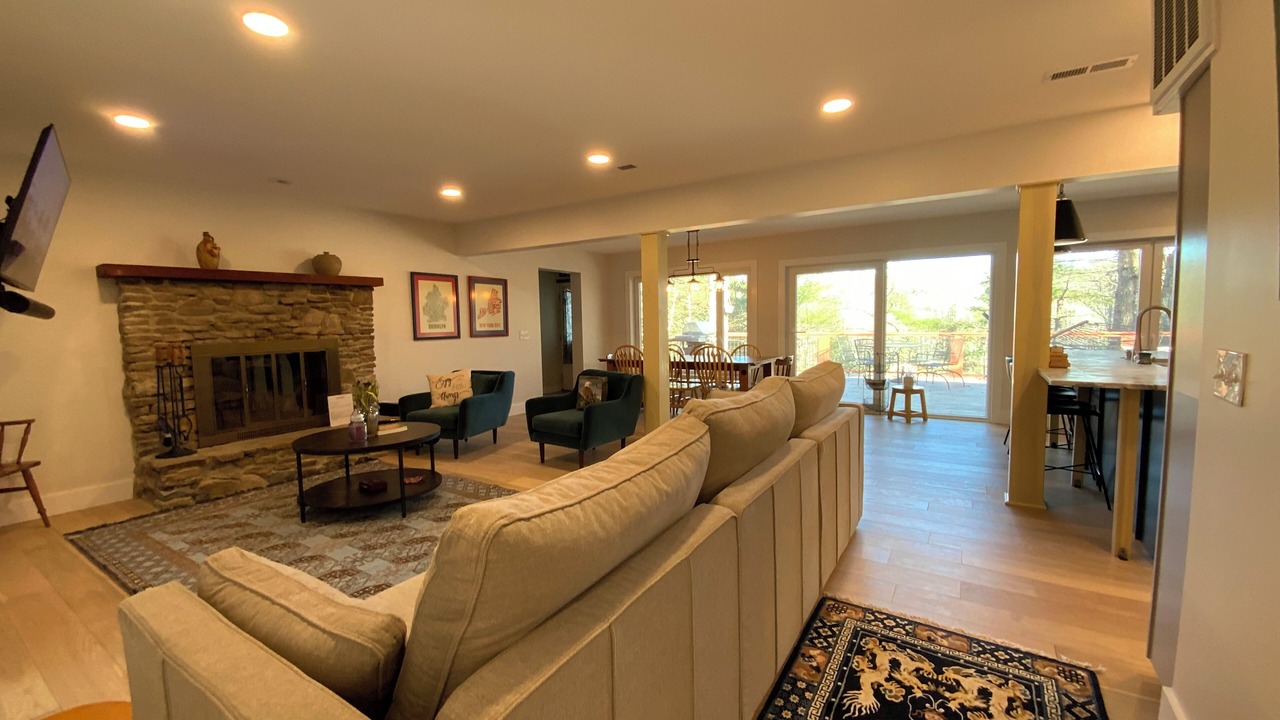 Photo of Livingroom in Brevard