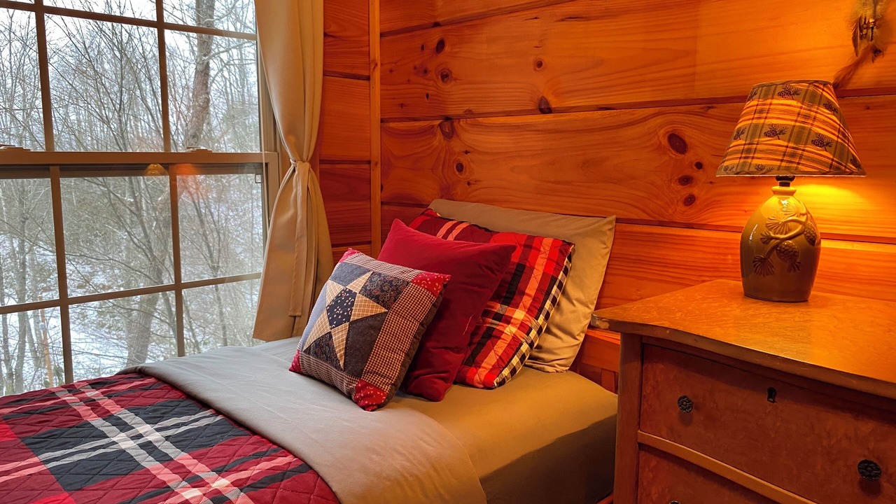 Photo of Bedroom in Cranberry Falls