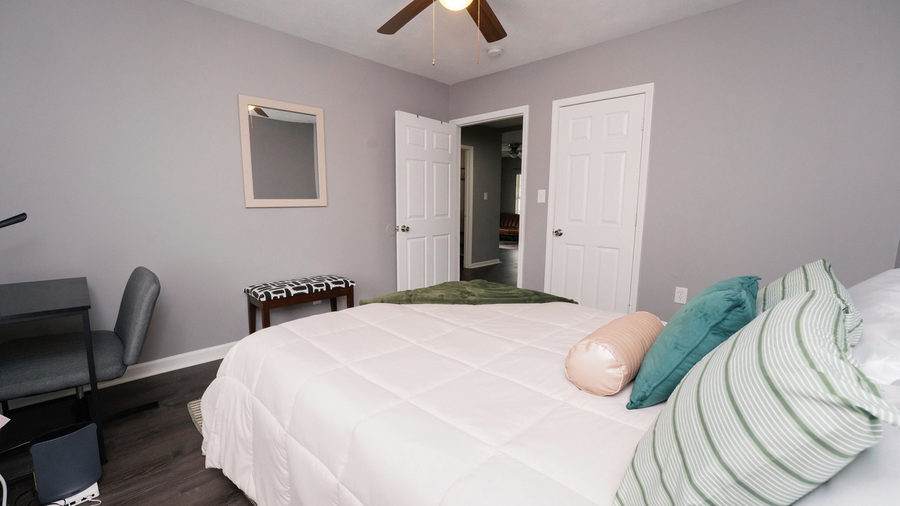 Photo of Bedroom in Knoxville