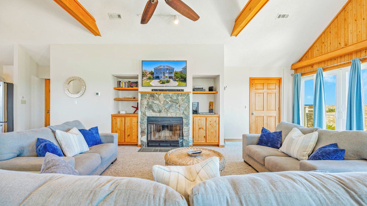 Photo of Livingroom in Waves