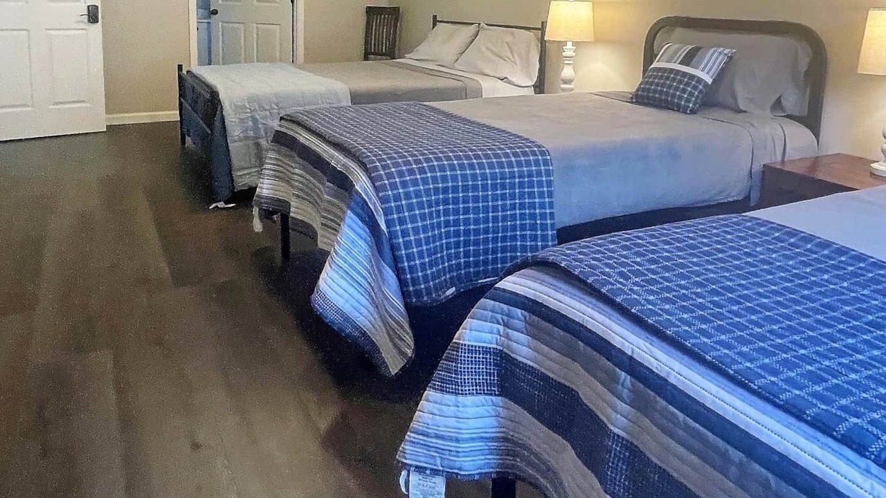 Photo of Bedroom in Covel