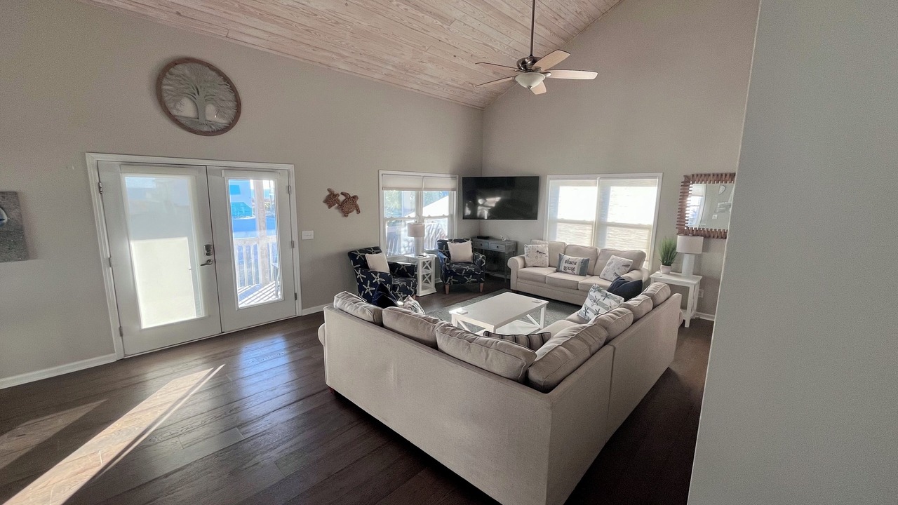 Photo of Livingroom in Oak Island