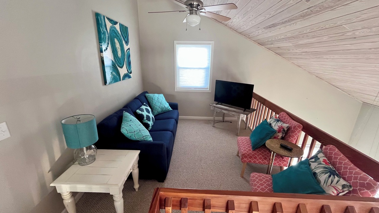 Photo of Livingroom in Oak Island