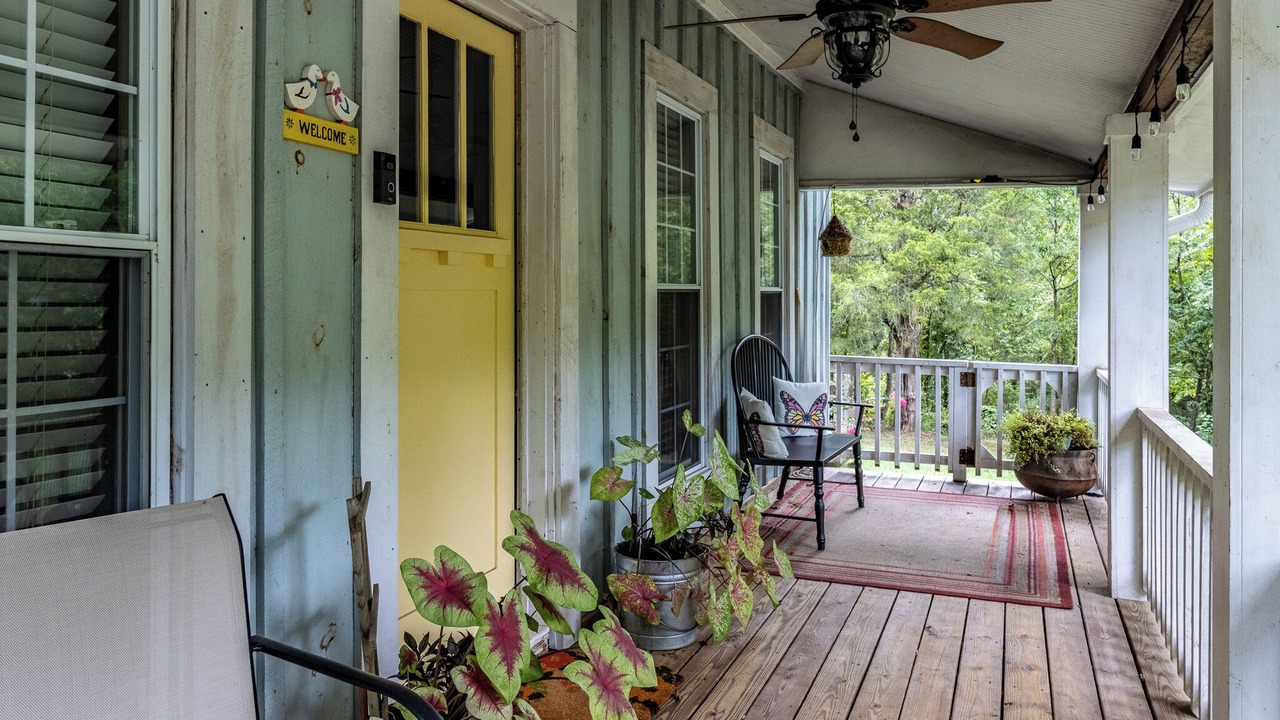 Photo of Patio Balcony in Flintstone