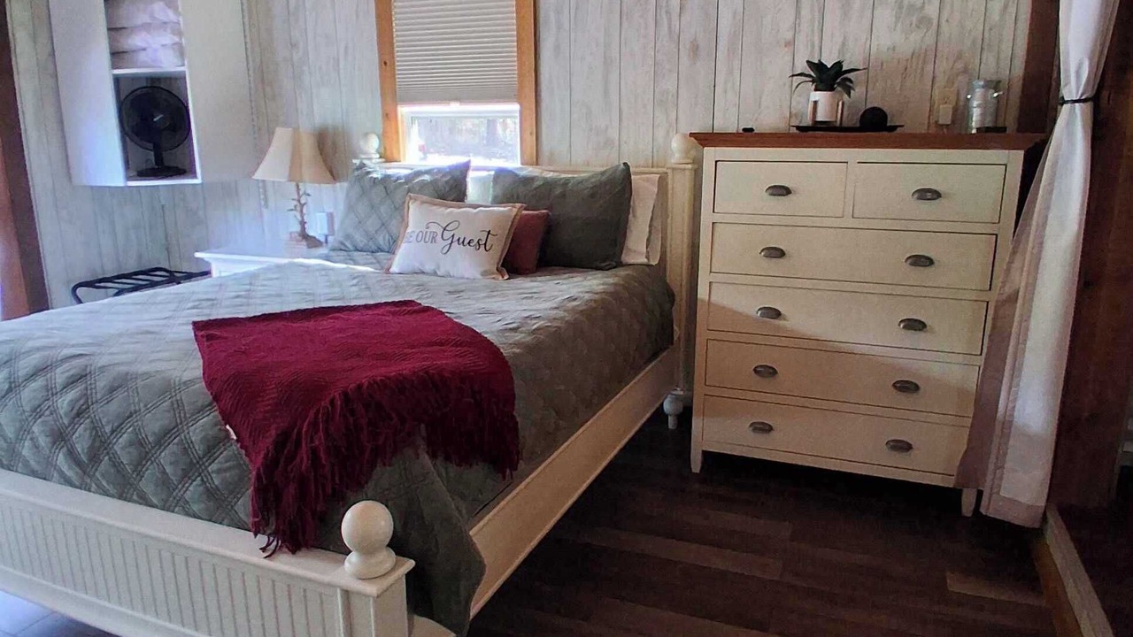 Photo of Bedroom in Kurtz