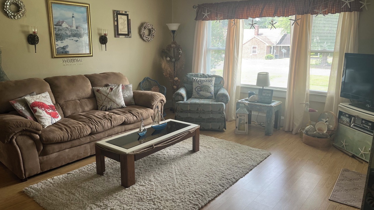 Photo of Livingroom in Plymouth