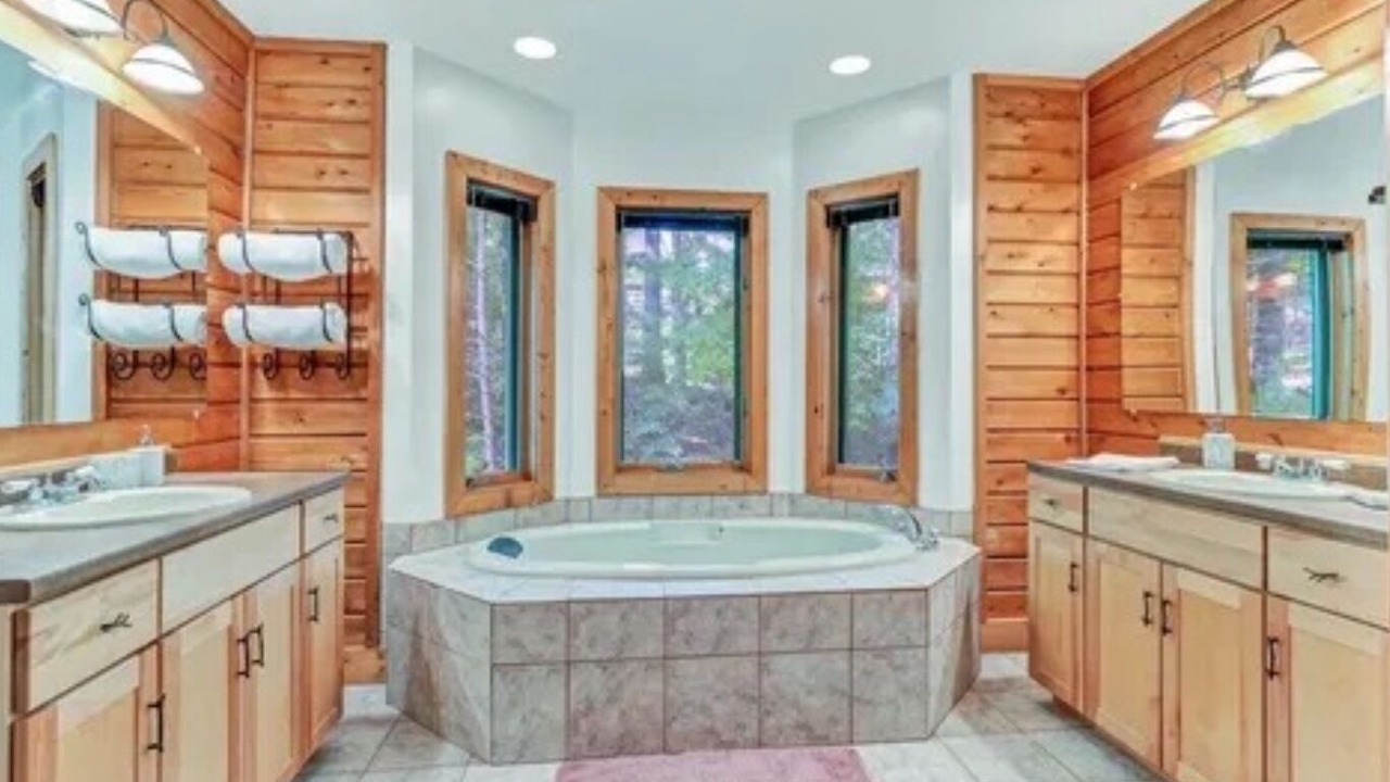 Photo of Bathroom in Highland