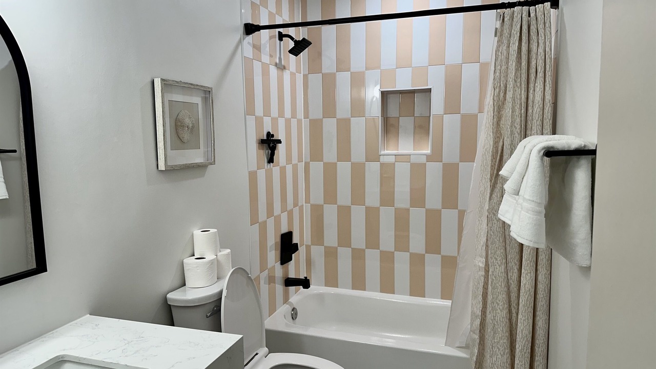 Photo of Bathroom in East Ocean View