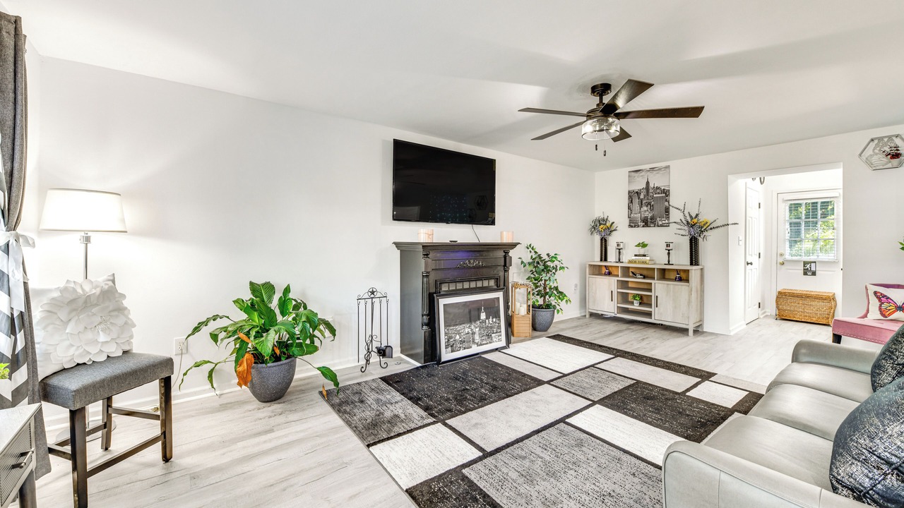 Photo of Bedroom in East Highland Park