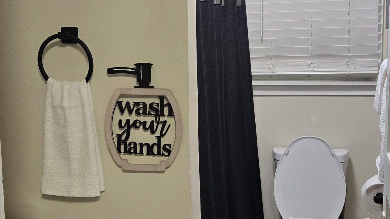 Photo of Bathroom in West Main Historic District