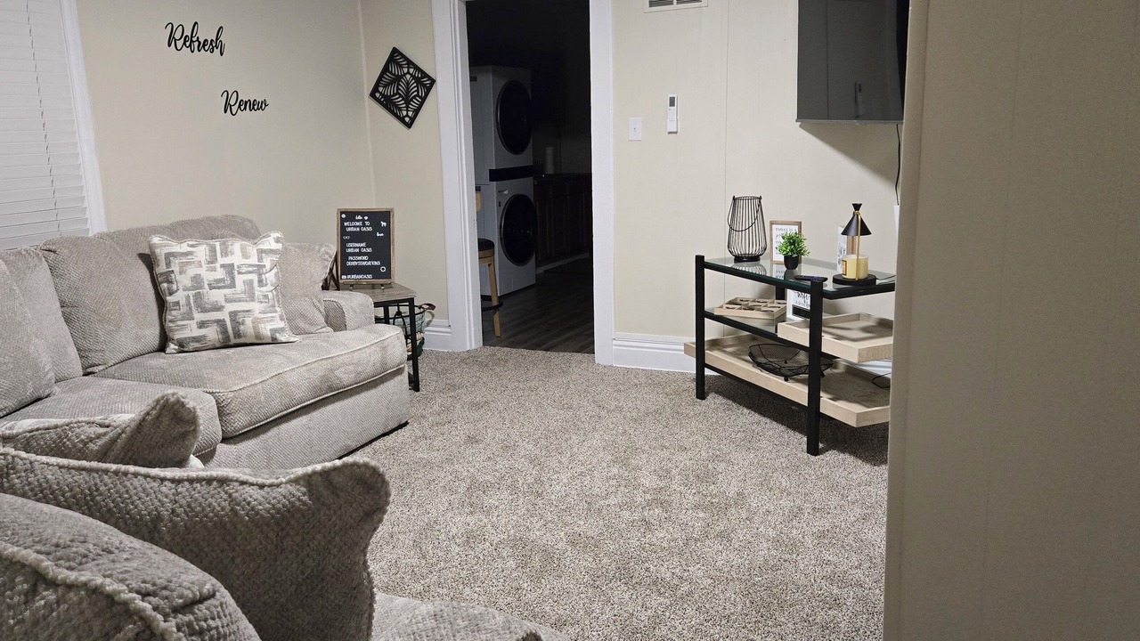 Photo of Livingroom in West Main Historic District