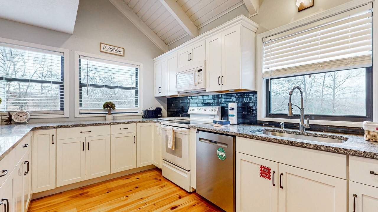 Photo of Kitchen in La Follette
