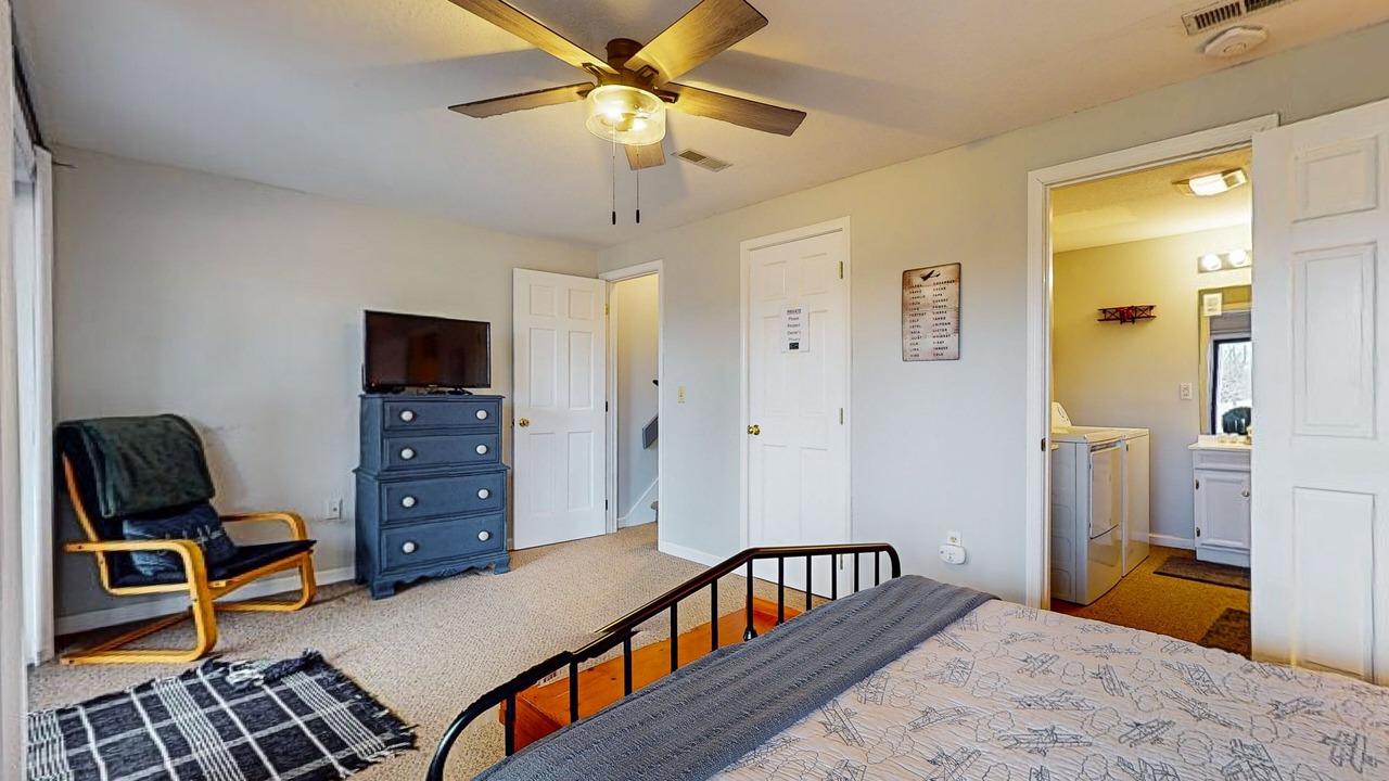 Photo of Bedroom in La Follette