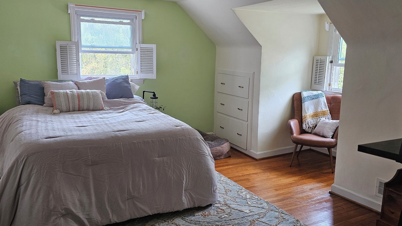 Photo of Bedroom in Blacksburg
