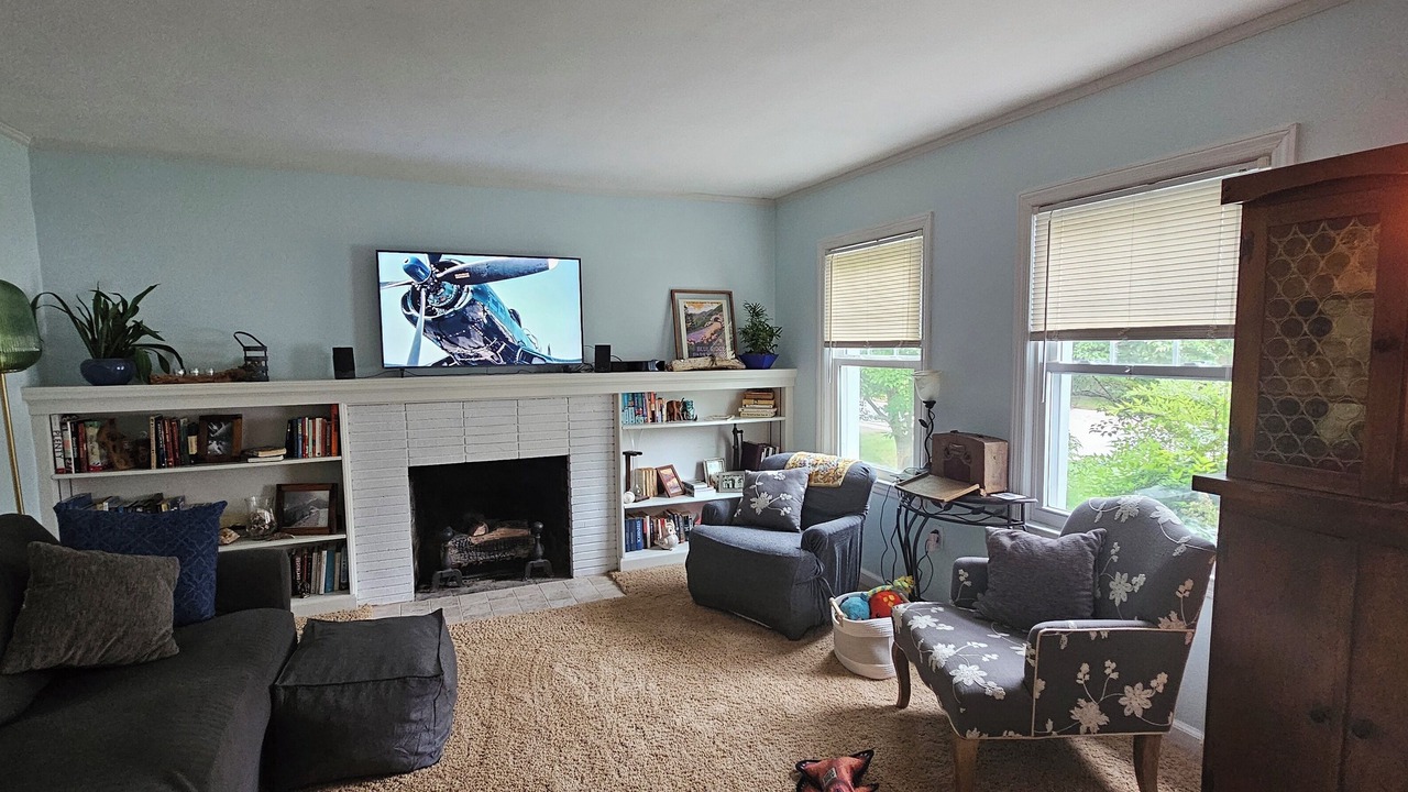 Photo of Livingroom in Blacksburg