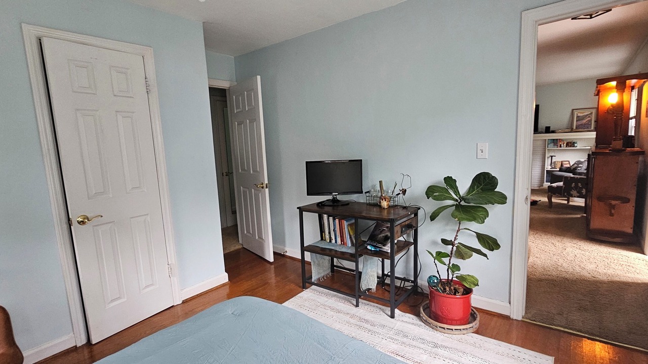 Photo of Bedroom in Blacksburg