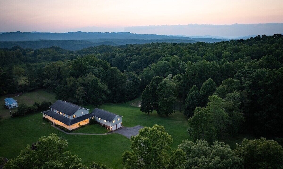 Photo of Outdoor in Lansing