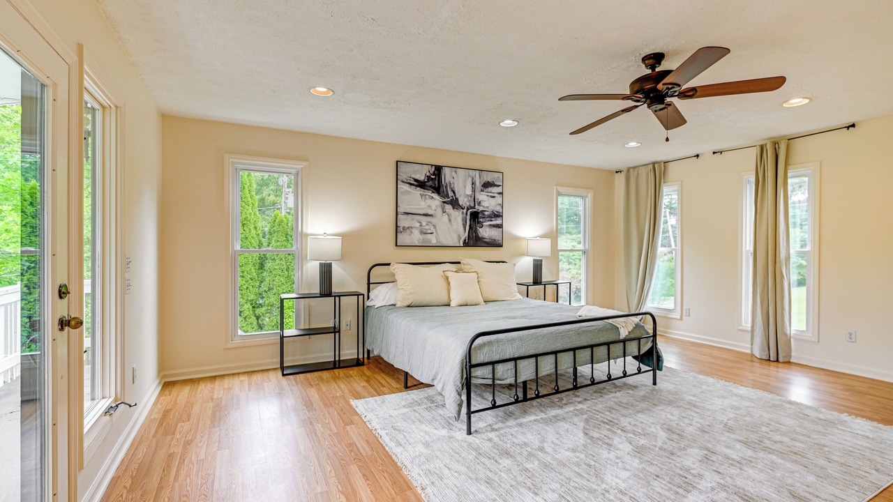 Photo of Bedroom in Sylva