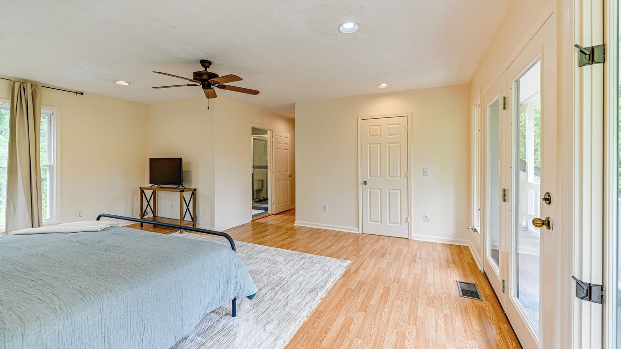 Photo of Bedroom in Sylva
