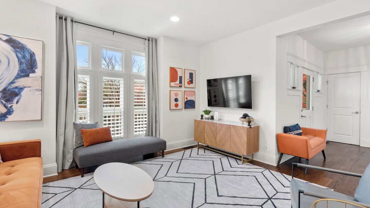 Photo of Bedroom in Lockeland Springs