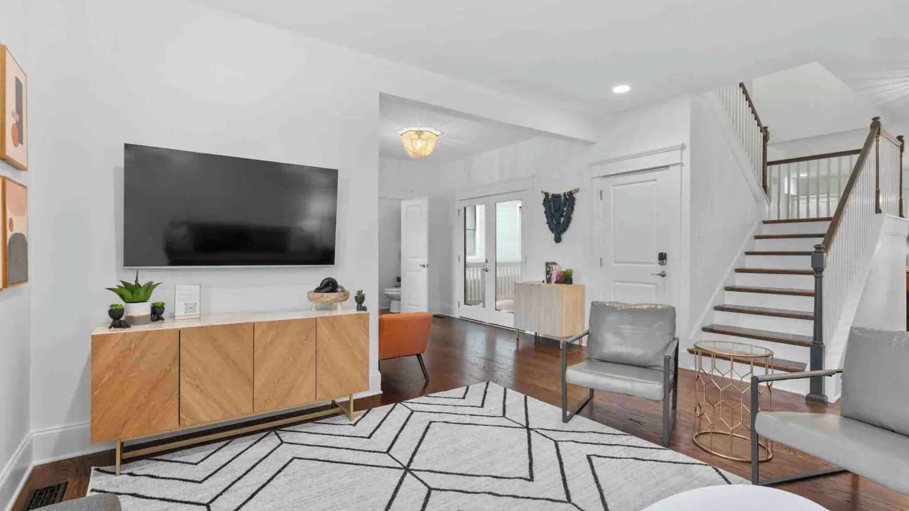 Photo of Bedroom in Lockeland Springs