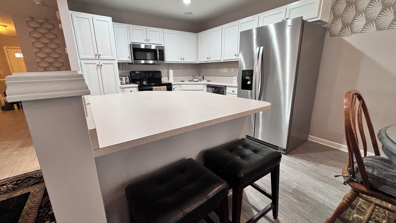 Photo of Kitchen in Davis Lake - Eastfield