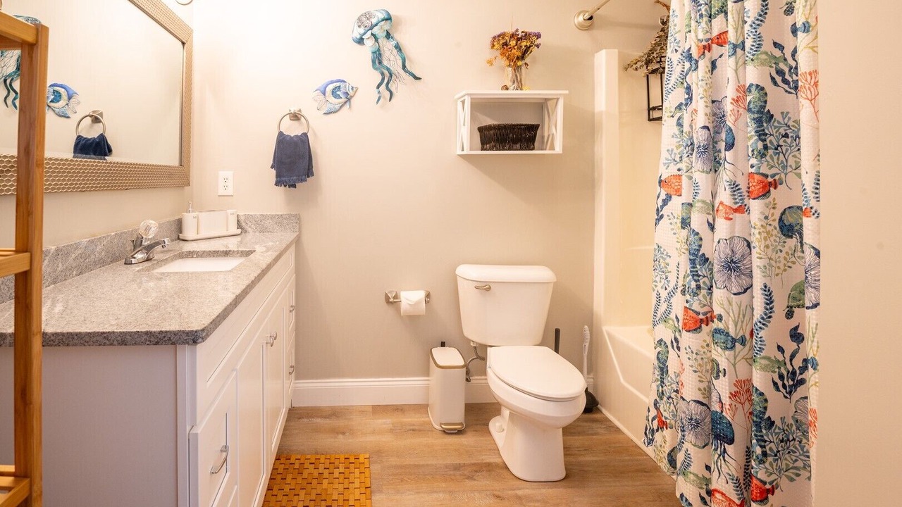Photo of Bathroom in Silver Lake