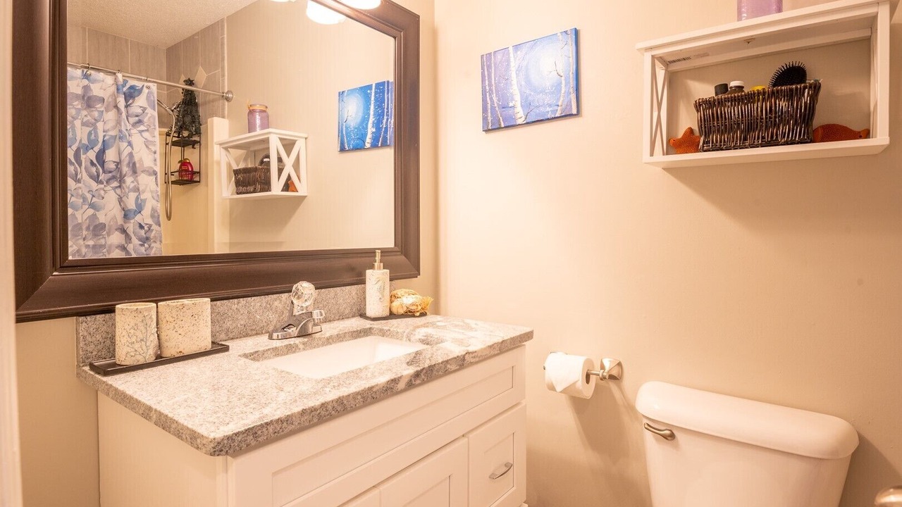 Photo of Bathroom in Silver Lake