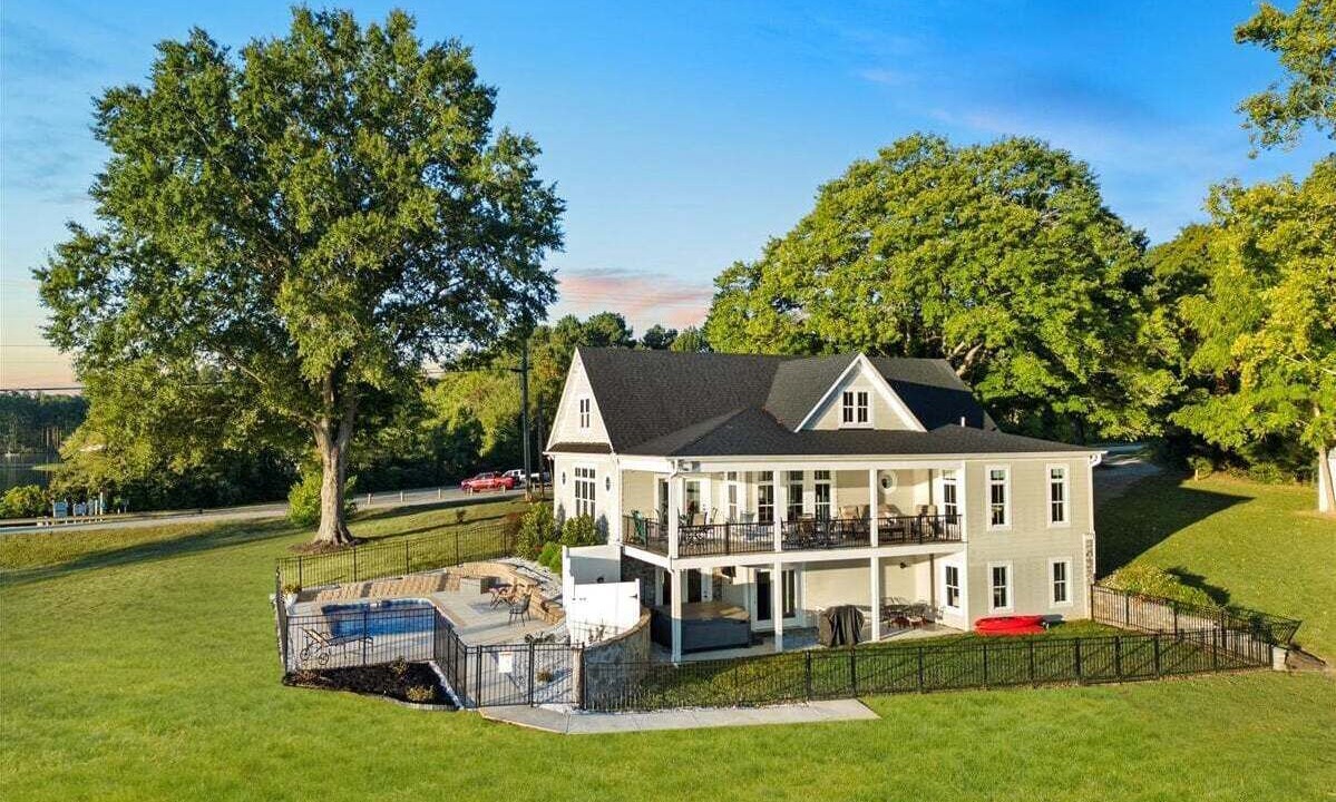 Photo of Outdoor in Bracey