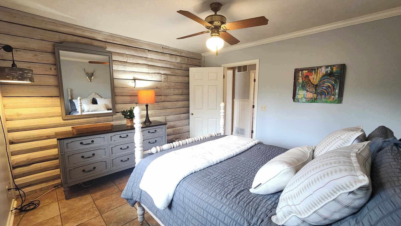 Photo of Bedroom in Hendersonville