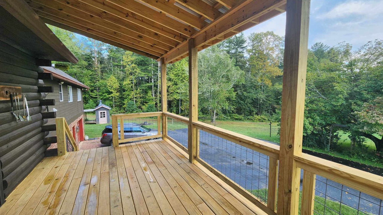 Photo of Patio Balcony in Hendersonville