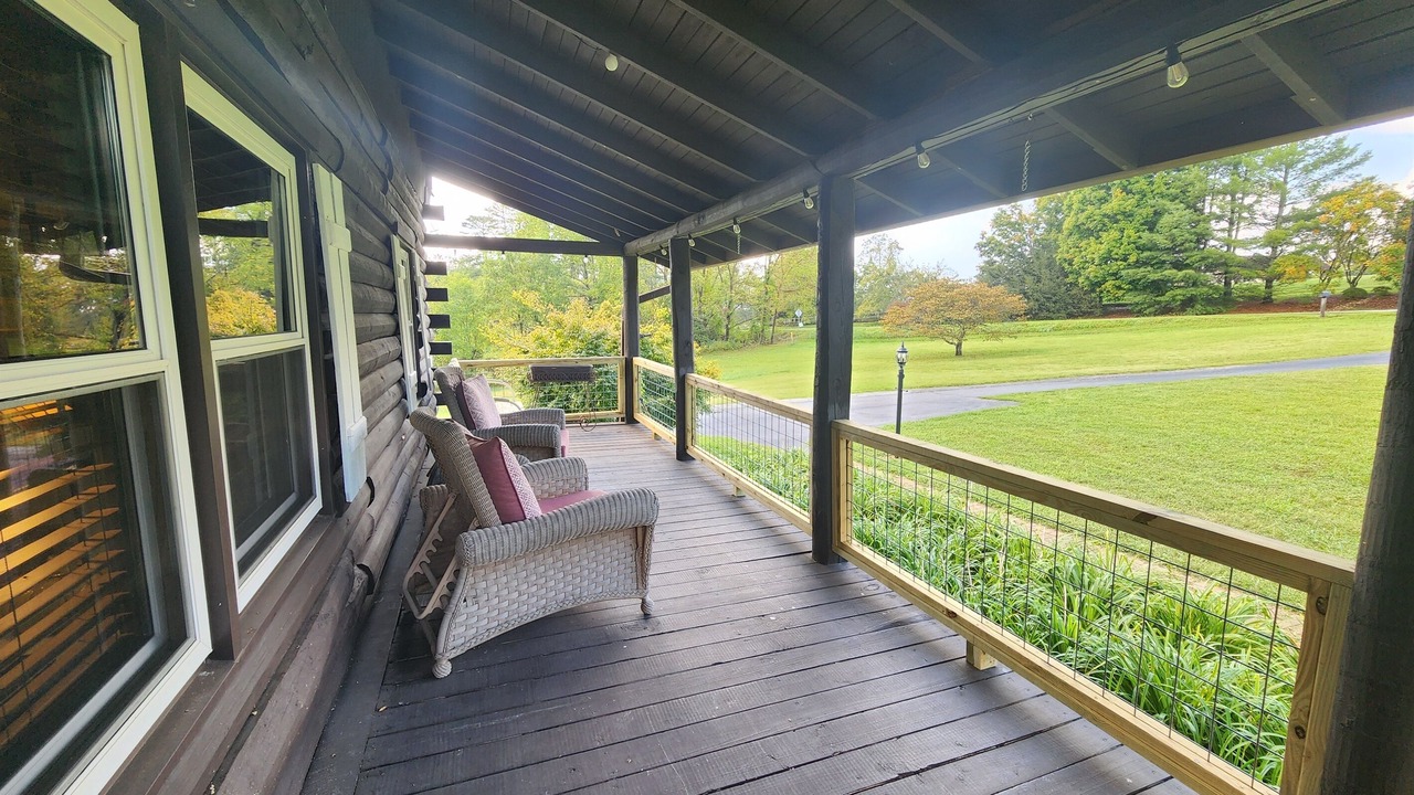 Photo of Patio Balcony in Hendersonville