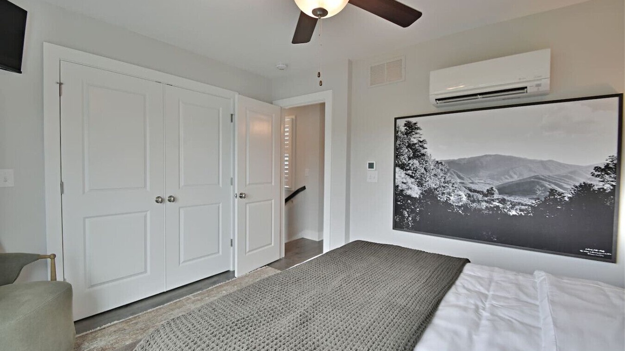 Photo of Bedroom in Knoxville