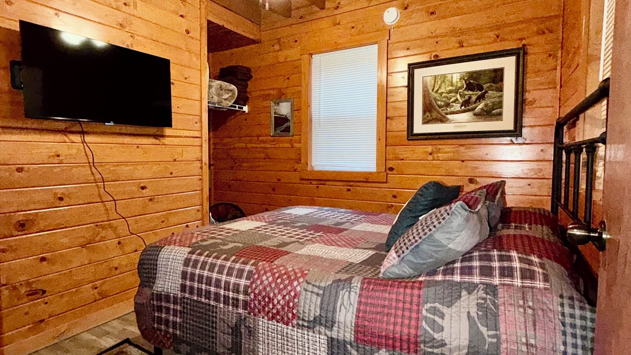 Photo of Bedroom in Campton