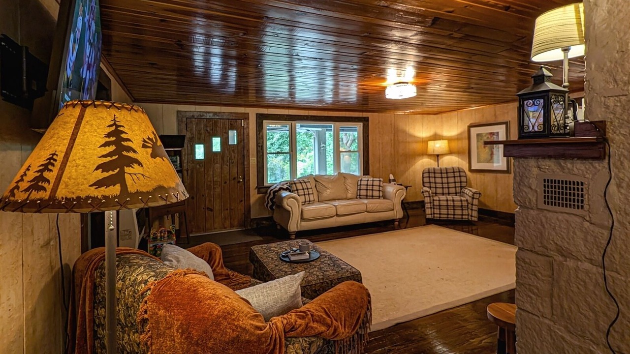 Photo of Livingroom in Waynesville