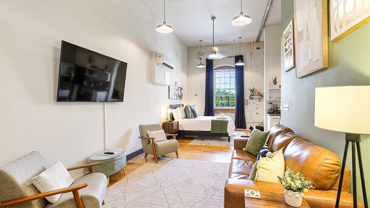 Photo of Livingroom in Downtown Knoxville