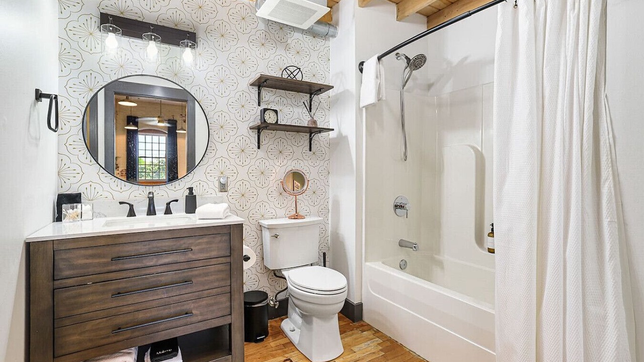 Photo of Bathroom in Downtown Knoxville