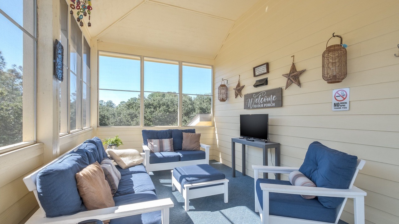Photo of Livingroom in Southern Shores