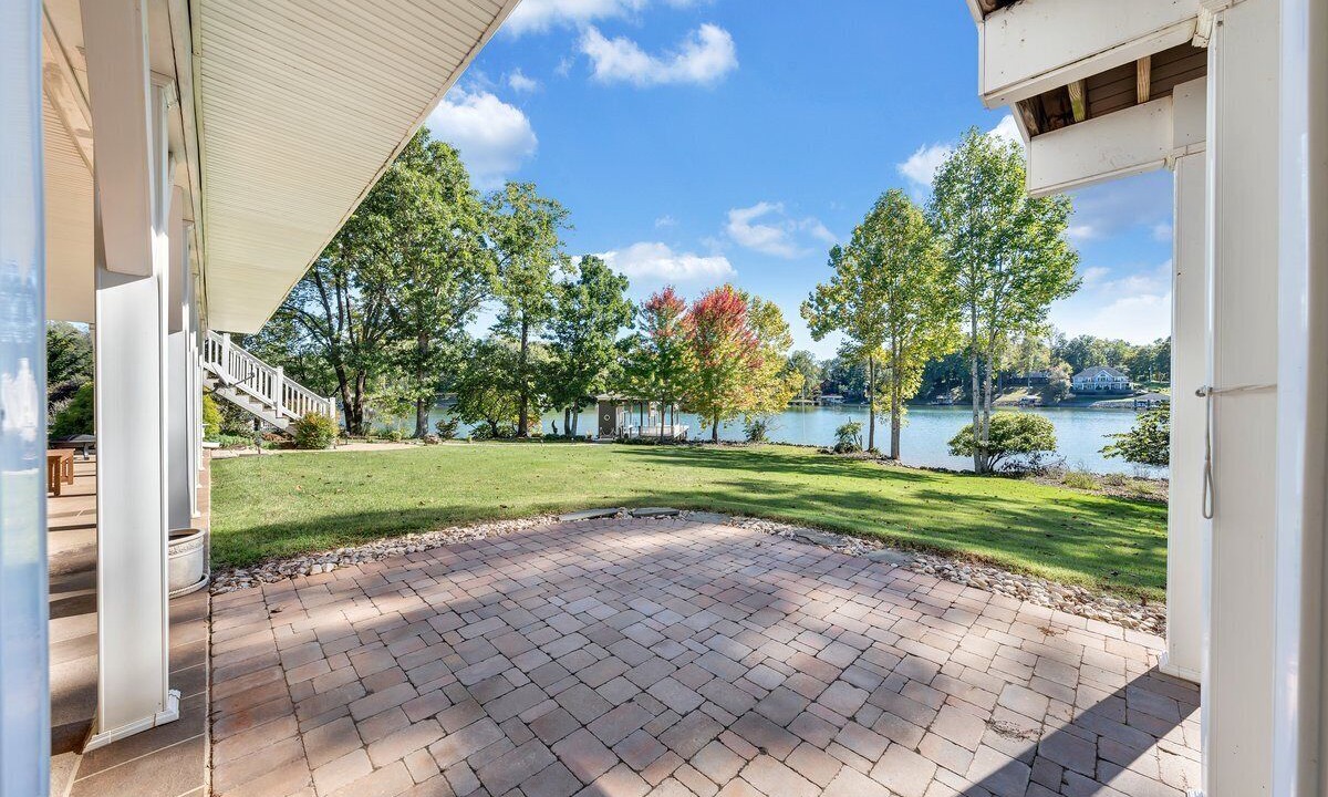 Photo of Outdoor in Moneta