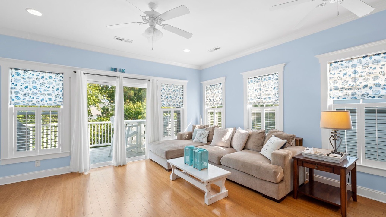 Photo of Livingroom in North Carolina Coast
