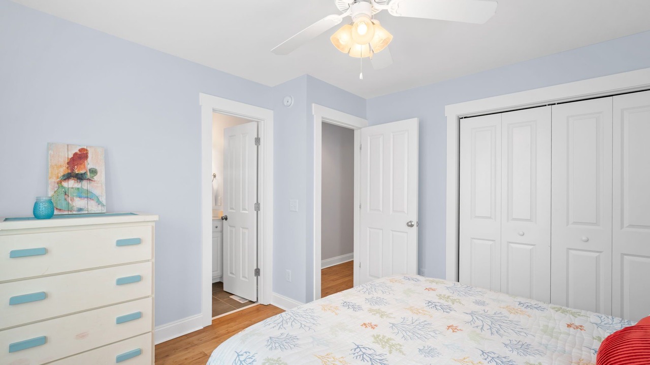Photo of Bedroom in North Carolina Coast
