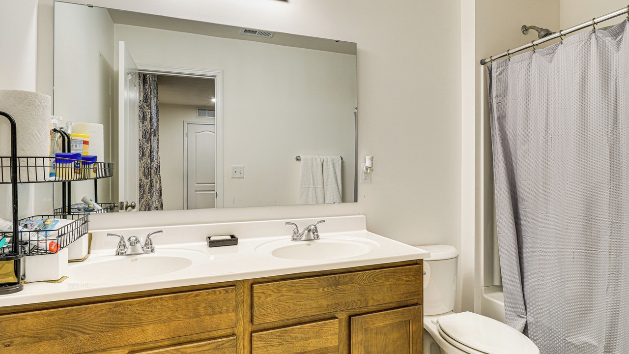 Photo of Bathroom in Shepherdsville