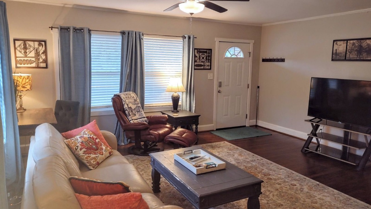 Photo of Livingroom in Durham