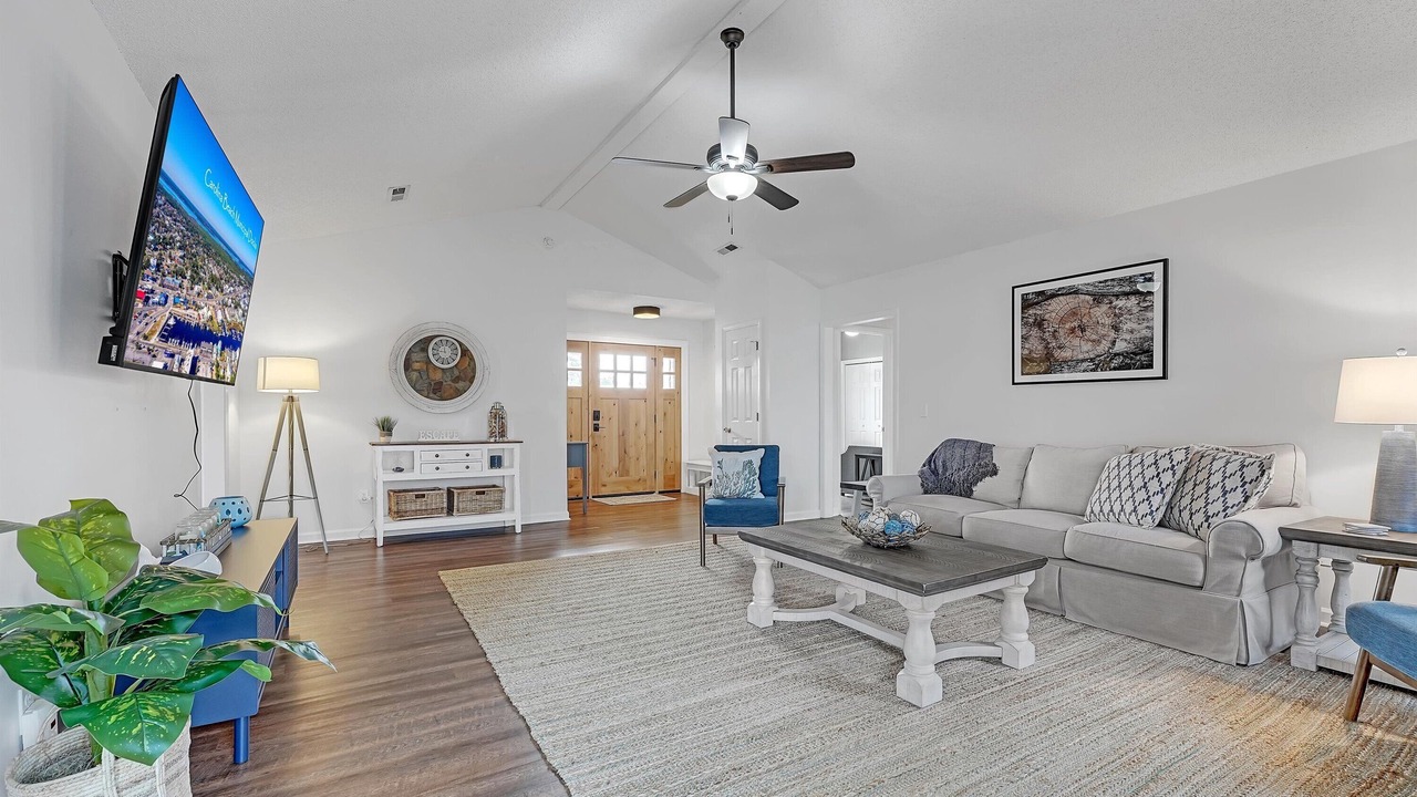 Photo of Livingroom in Silver Lake