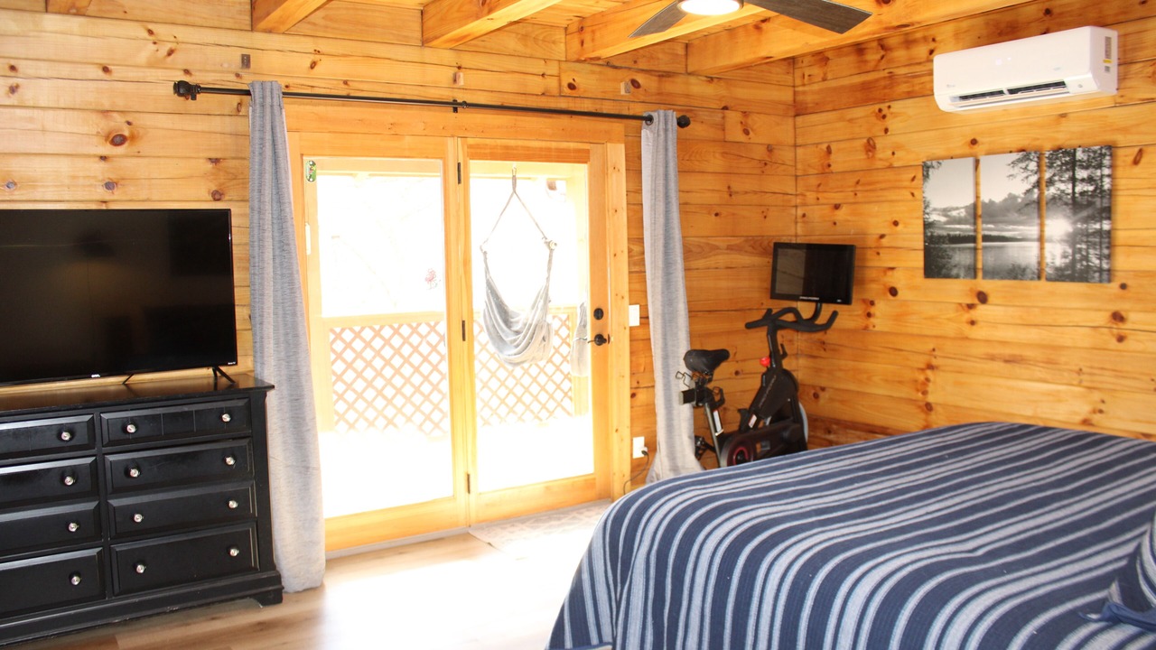 Photo of Bedroom in Waynesville
