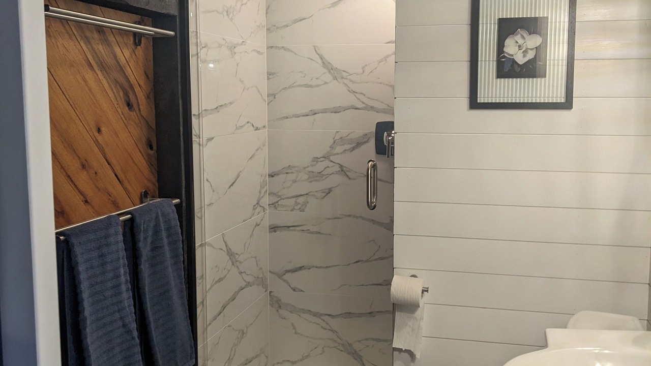 Photo of Bathroom in Rising Fawn