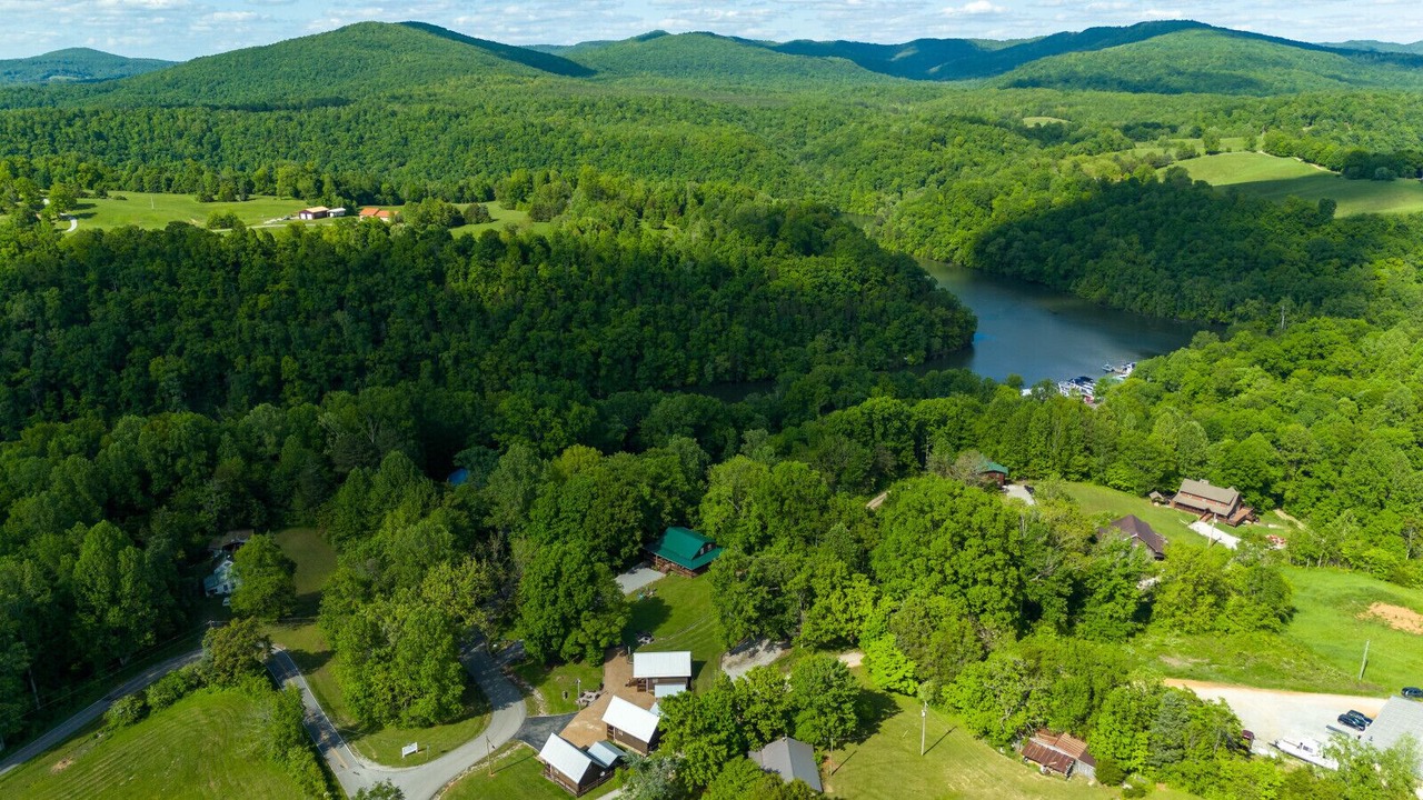 Photo of Outdoor in Byrdstown